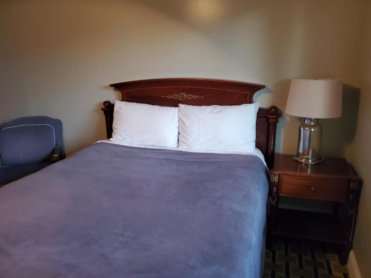 Golden Gate Lodging Платсбърг Екстериор снимка