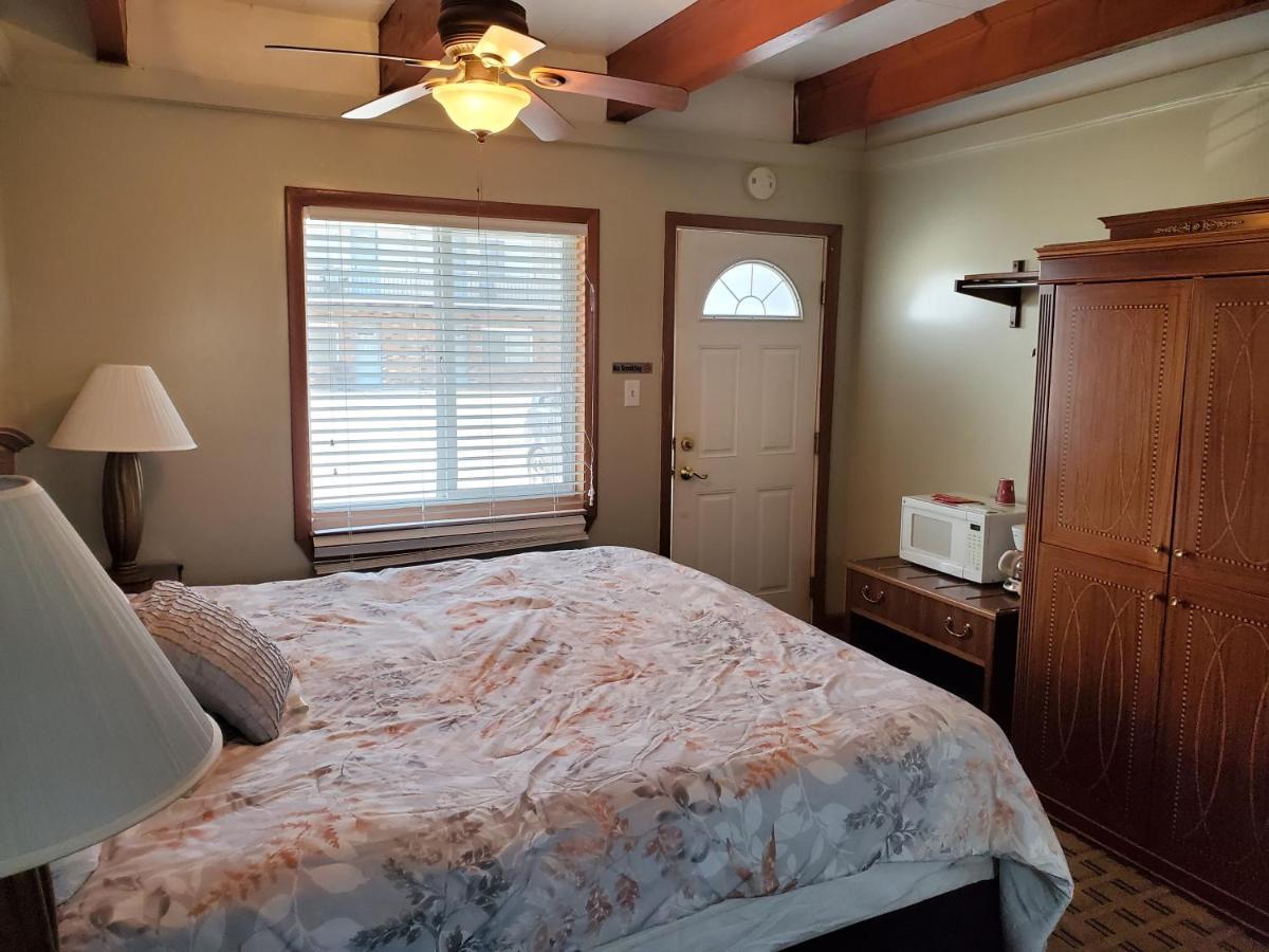 Golden Gate Lodging Платсбърг Екстериор снимка