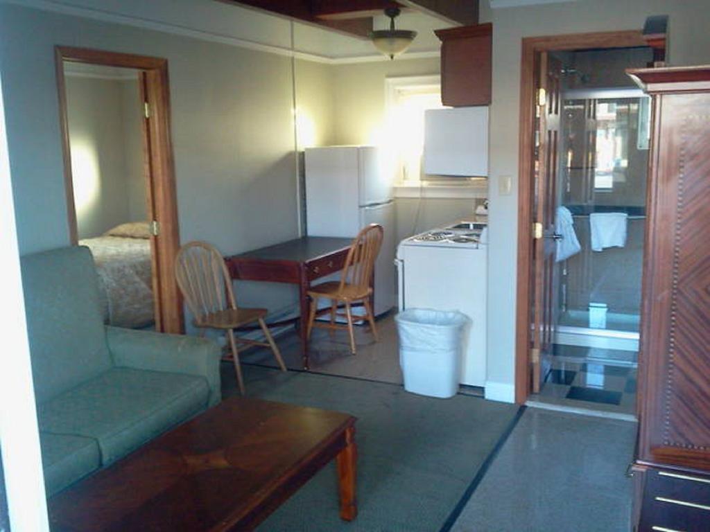 Golden Gate Lodging Платсбърг Екстериор снимка